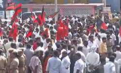 DMK workers protesting against CMB issue in Chennai  on