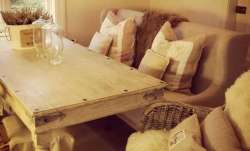 Vastu Tips: Placing sofa in south-west direction of drawing room is auspicious