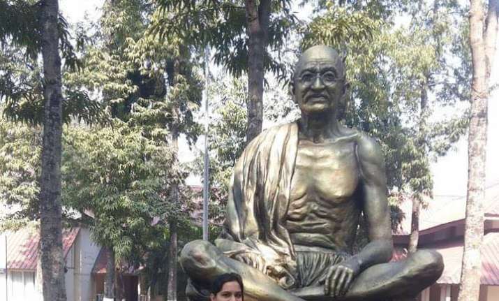 Nidhi has mentioned Gandhiji in various tweets of hers.