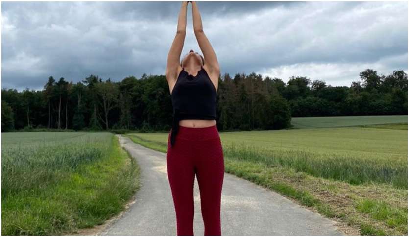 24 Great Hastapadasana Pose Yoga 24 Great Hastapadasana Pose Yoga