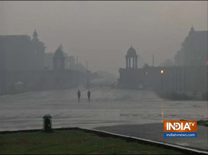 Rain lashes Delhi-NCR