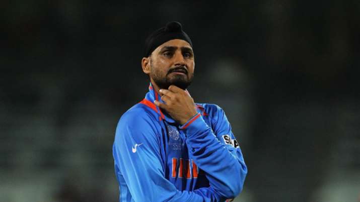 Pure mohalle ka lga diya kya? Harbhajan Singh miffed over his hefty electricity bill
