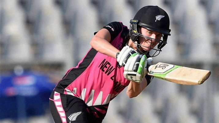 wbbl, womens big bash league, amy satterthwaite, lea tahuhu, melbourne renegades