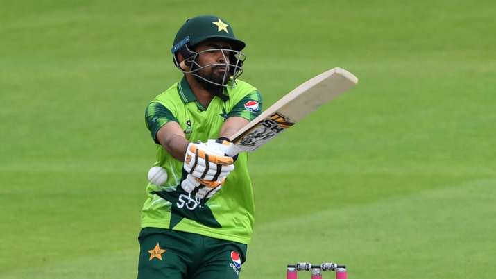 Babar Azam looks like a lost cow to me: Shoaib Akhtar