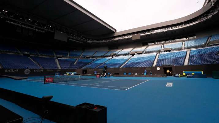 Australian Open: No play, but plenty of tests for players